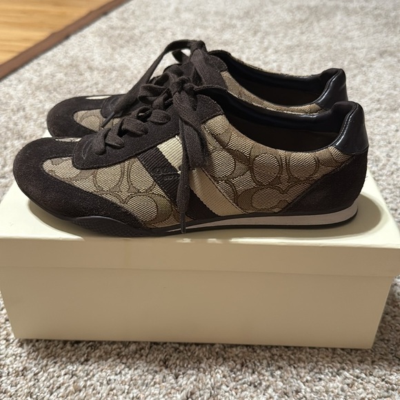 Coach Brown Casual Sneakers with Suede and Mesh - Picture 4 of 7